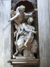 Скульптура работы Бернини "Аввакум и Ангел" в  капелле Киджи.