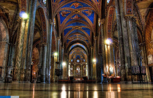 Базилика Санта Мария Сопра Минерва в Риме.