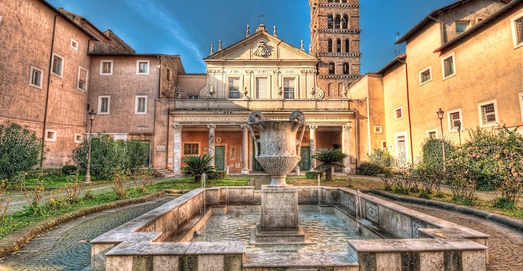 Церковь Санта Чечилия в Риме.